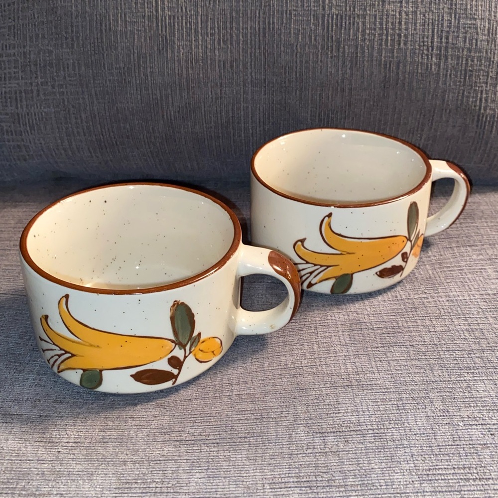 Vintage 1970’s Speckled Ceramic Flower Stacking Mugs, Soup Cups, Coffee Mugs